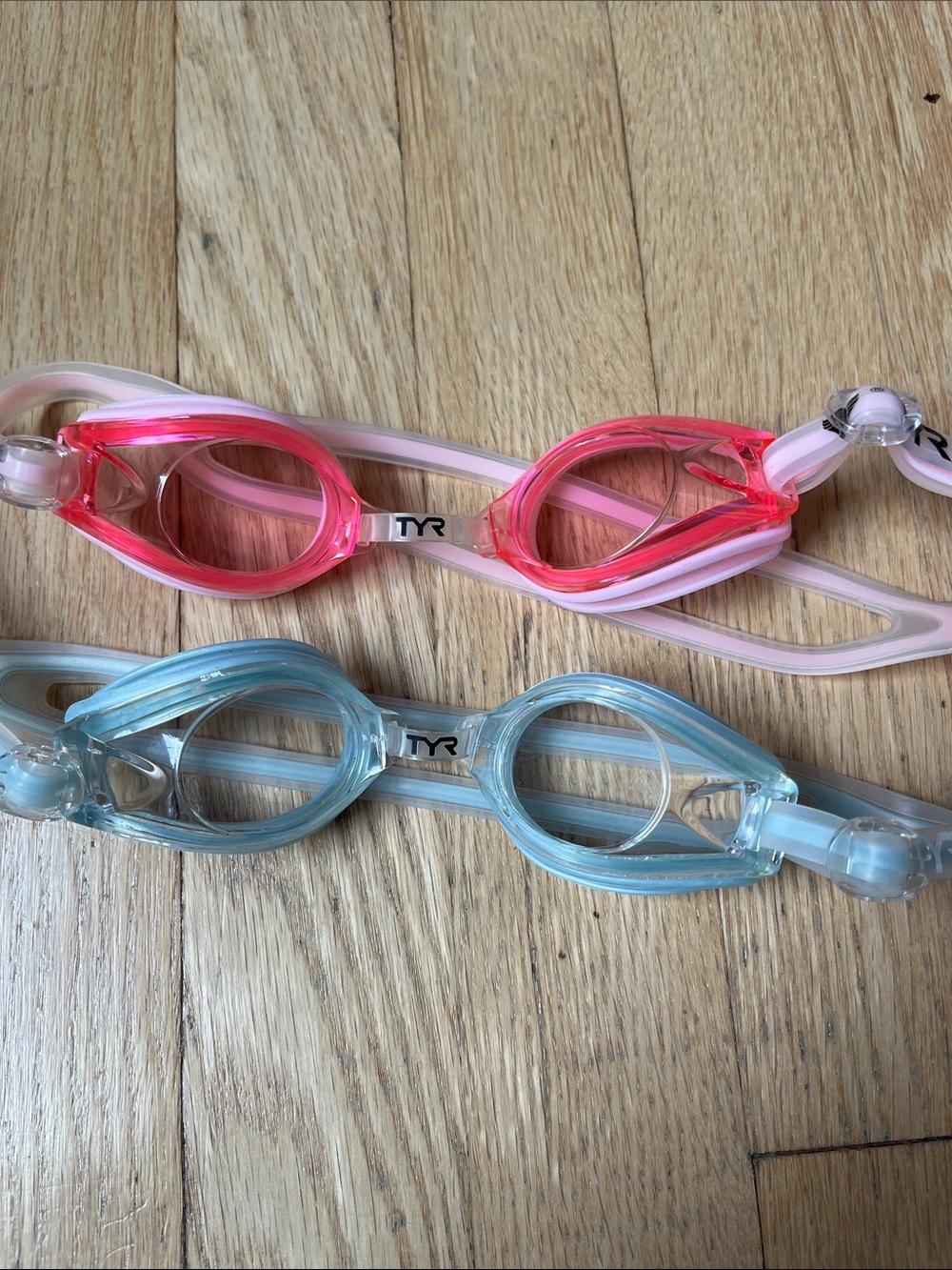 TYR T-72 Femme Petite Pink and Light Blue Swim Goggles Like New